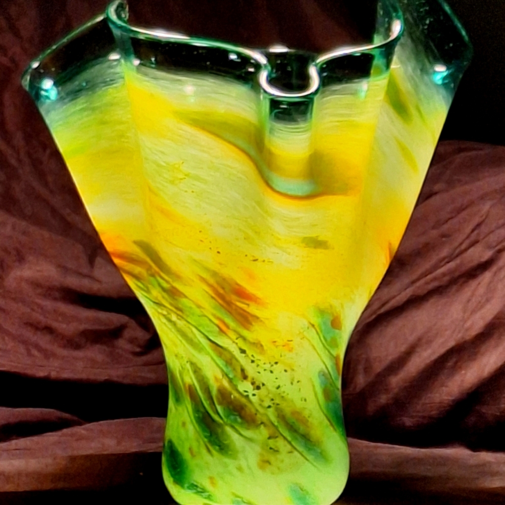 Vase - Picture 5 of 12